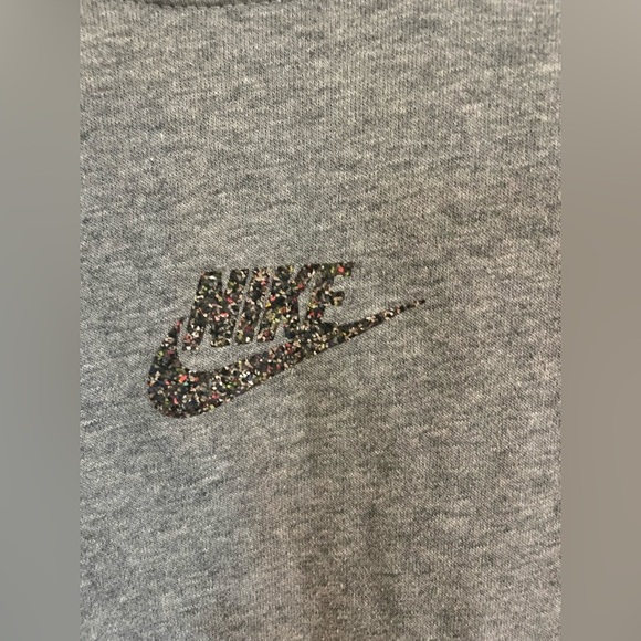 Nike Women’s Sportswear Crewneck Pullover Grey Activewear Size Medium - Picture 9 of 11